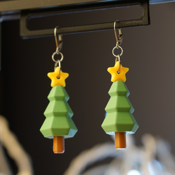 Plastic Fantastic! Arbolitos - the Christmas Tree Edit! - Picture 1 of 1